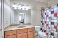 En suite for bedroom 3