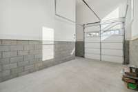 With tall ceilings, there’s plenty of potential for loft or cabinet storage, maximizing organization and functionality.
