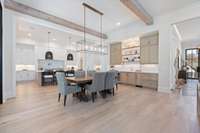 Dining room/Wet bar