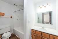 2nd Bathroom