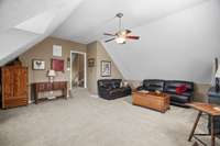 Large Bonus/Recreation Room-can be used as In-Law Suite
