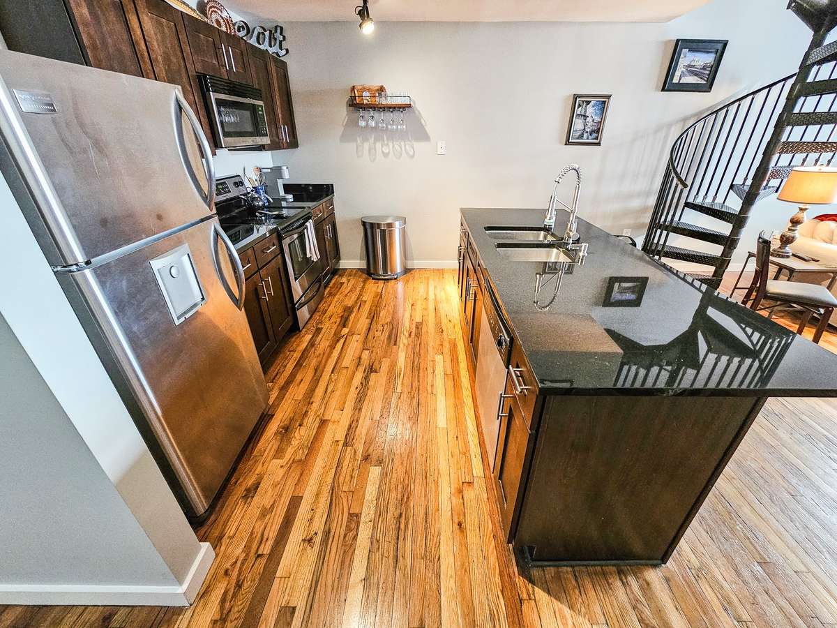 Another view of the kitchen.