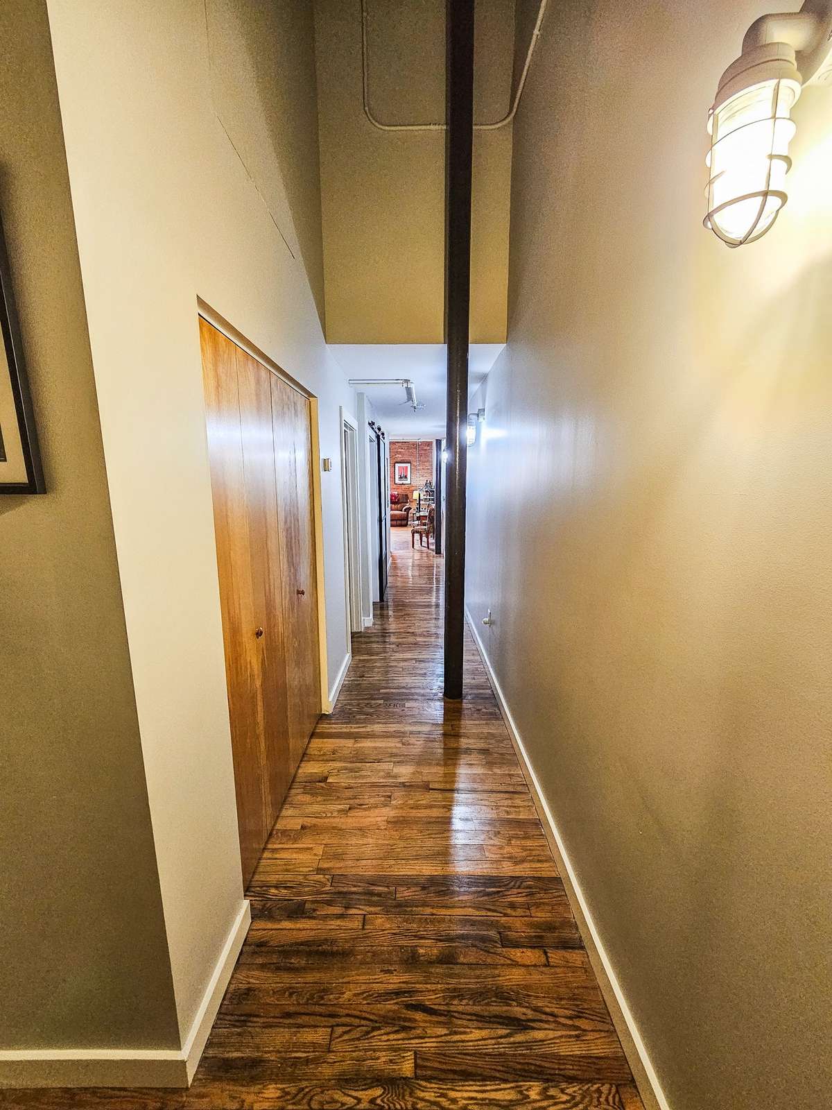 Hall way into condo.