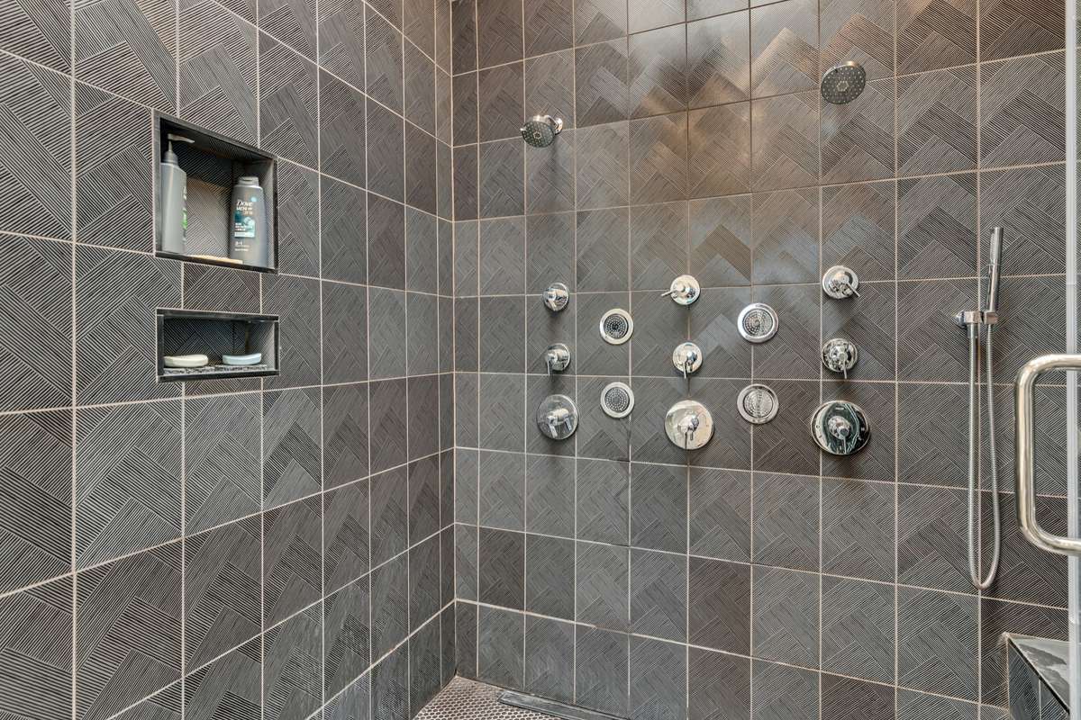 Multi-Spray Shower System