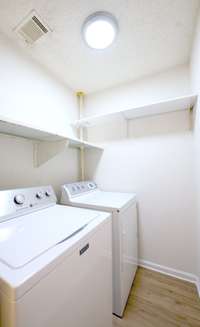 nice size laundry area