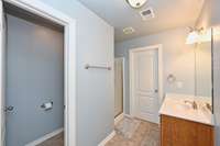 Guest bathroom 2 en suite