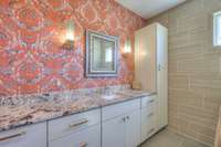 Bedroom 2's en suite