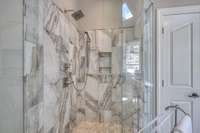 Dual shower head for ultimate relaxation.