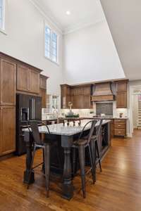 Perfect kitchen layout for cooking and entertaining!