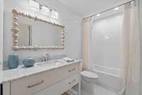 Ensuite bathroom #4