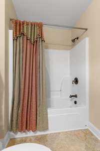 Upstairs full bath tub/shower combo