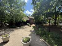 Gorgeous Clubhouse for Entertaining