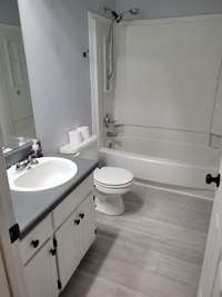 Full bath on 2nd floor