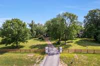 Truly exquisite, a horse lover's dream. Home, Guest Cottage and Stable on 4.68 acres. Franklin, Tennessee...