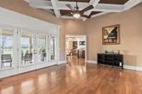 Look at these gleaming Oak floors.