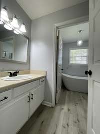 Full Bathroom #1 on Main Level