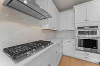 Kitchen *Photos are for representational purposes only and are of a similar floor plan with differing finishes*