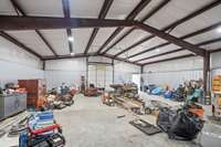 2000 sq ft shop