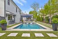 Peaceful and serene. This private oasis is minutes to restaurants, shopping and one of the most famous Main Streets in the South!