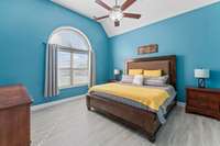 Vaulted ceilings in owner's suite!