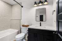 *FULL BATHROOM 2 ON THE 2ND FLOOR* TILE SHOWER*