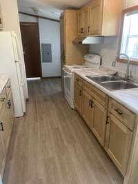 LOVELY GALLEY KITCHEN