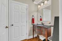 Wash basin for 4th bedroom!