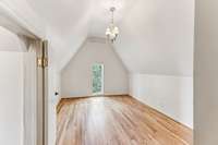 Upstairs Guest Room w/ 1/2 bath