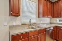 newer faucet, stove and microwave