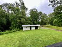 Detached garage/workshop