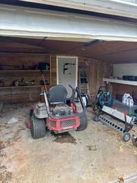 Detached garage