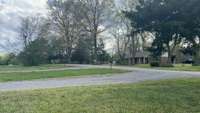 Hickory Lane -- a peaceful suburban feel, while conveniently close to all things Murfreesboro.