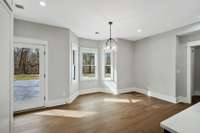 Breakfast Nook/eat in Area