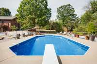 A pool straight out of a Slim Aarons photograph...
