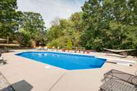 The kind of pool Slim Aarons would have captured—sunlit, stylish, and effortlessly glamorous.