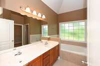 DOUBLE SINKS IN THE PRIMARY BATH