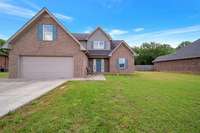 Welcome home to 2435 Auldridge Drive!!