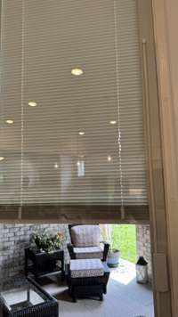 Picture of blind inside the door going to patio