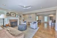 Guest house Living Room with fireplace