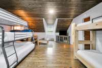 Another view of bunk bedroom.