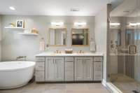 En suite bath