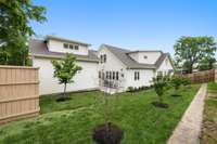 Spacious yard!