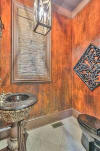 Faux finished walls in the powder bath