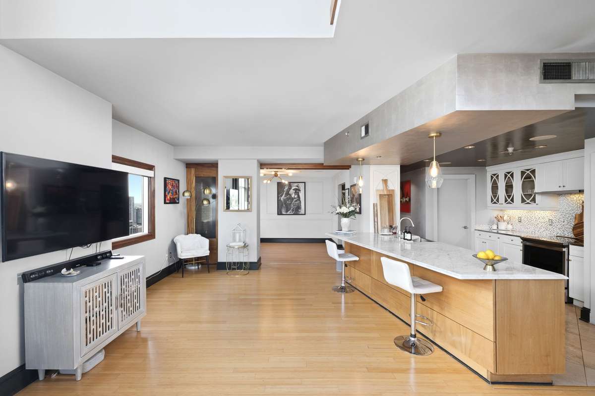 So much room to entertain!