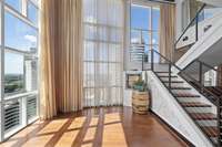 18' floor to ceiling windows with stunning Nashville city views!