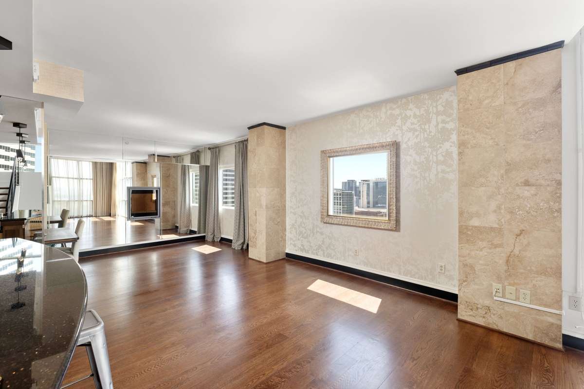 Huge space and potential for entertaining!