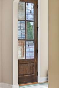 What a great entryway.