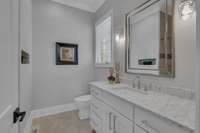 Ensuite bathroom with tub/shower