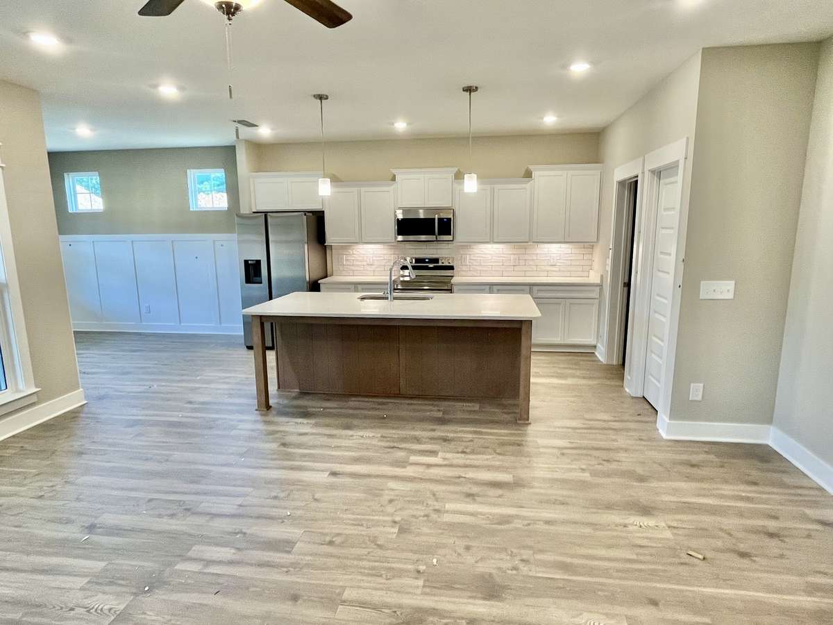 Who doesn't love a large island and a walk in pantry?