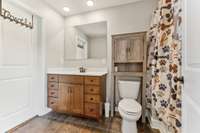 2nd bathroom